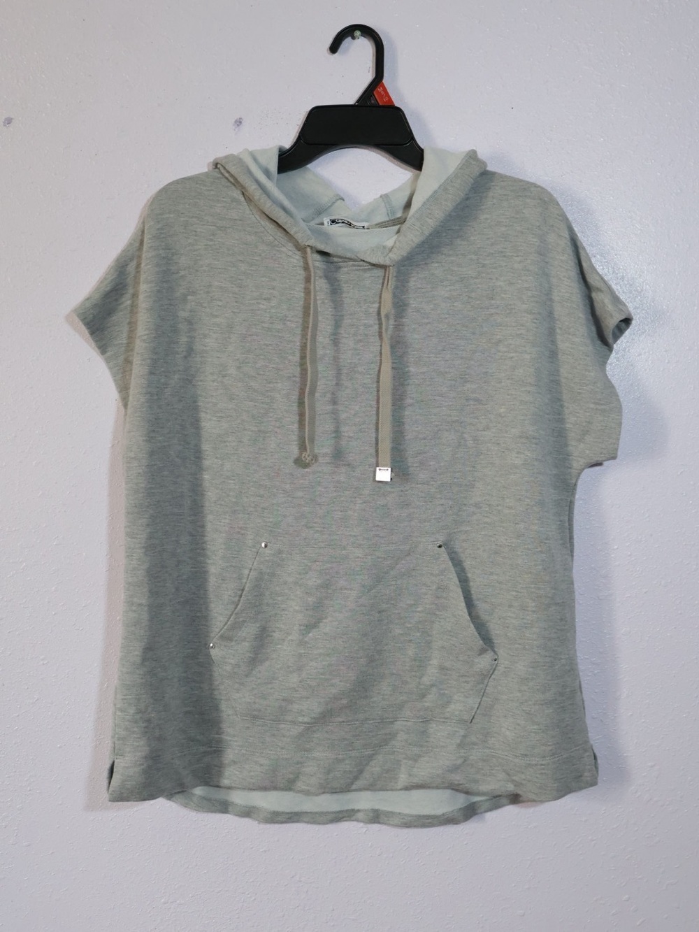 Calvin Klein Short-Sleeve Hooded Pullover in Heather Gray
